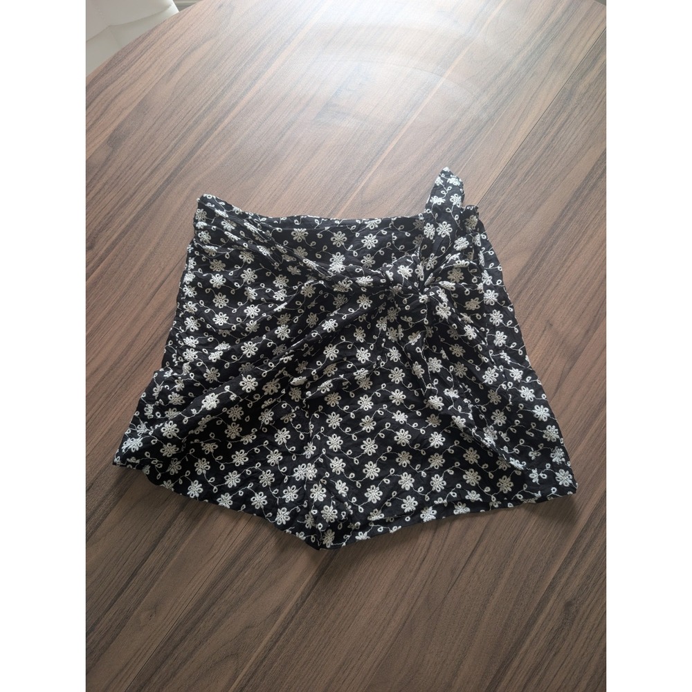 Zara Women's M Black Floral Tie Front Wrap Skort Short High Waist 90's Y2K Style